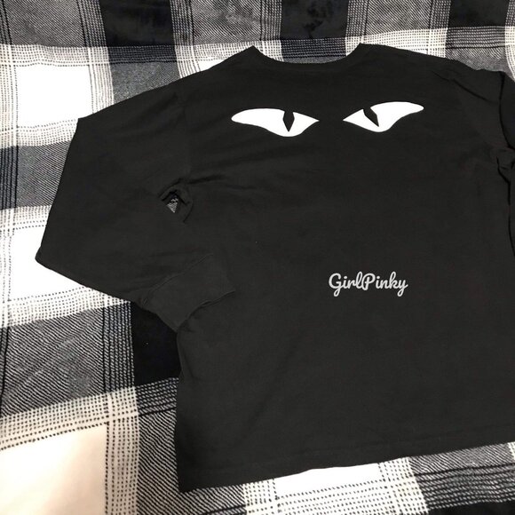 vs PINK campus tee in HALLOWEEN CAT EYE LOGO GLOWS IN THE DARK in EXTRA LARGE - Picture 8 of 8